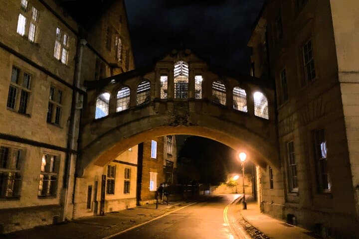 Oxford After Dark: Guided Ghost Tour Through Haunted Streets photo 6