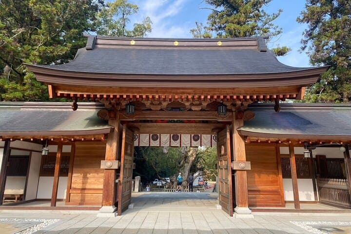 Omishima Electric E‑Bike Loop: Shrines, Art Museums and Coastal Views in 6 Hours photo 2