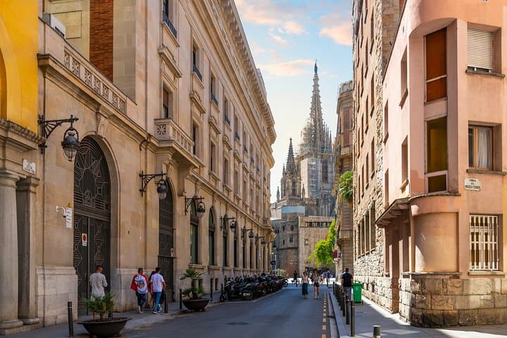 Self-Guided El Born Walking Tour — Barcelona Audio Guide in 7 Languages