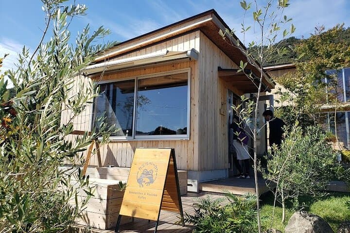 Omishima Electric E‑Bike Loop: Shrines, Art Museums and Coastal Views in 6 Hours photo 6