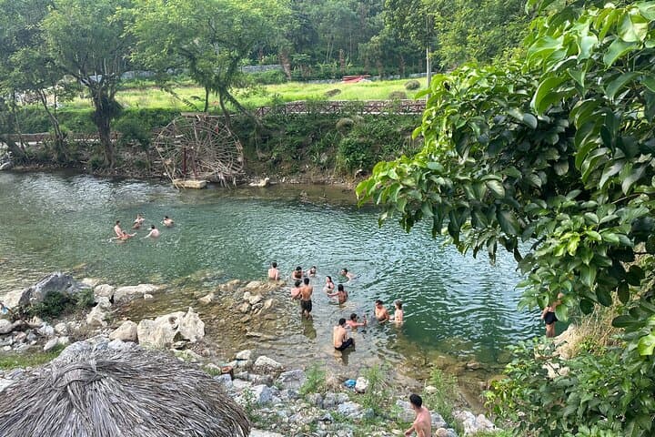 Sapa Muong Hoa Valley Day Hike with Local Guide — Y Linh Ho, Lao Chai & Ta Van photo 4