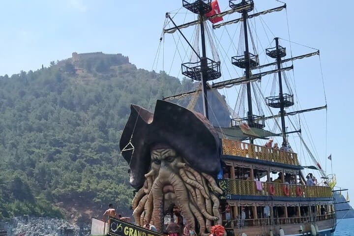 Pirate Boat & Foam Party: Alanya Swim-Cave Excursion with Lunch photo 3