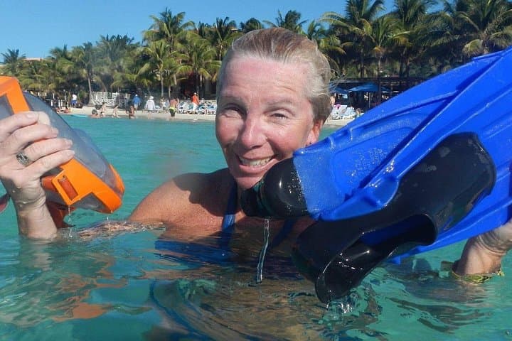 Roatan Snorkel and Zip Adventure: West Bay Zipline and Reef Tour photo 3