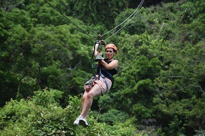Roatan Snorkel and Zip Adventure: West Bay Zipline and Reef Tour photo 4