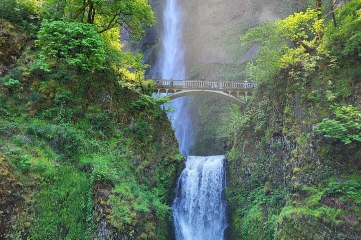 Columbia River Gorge Waterfalls Tour from Portland — Multnomah, Latourell & Vista House