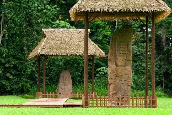 6-Day Central America Highlights: Tikal, Copán, Quiriguá & Belize Cays photo 3