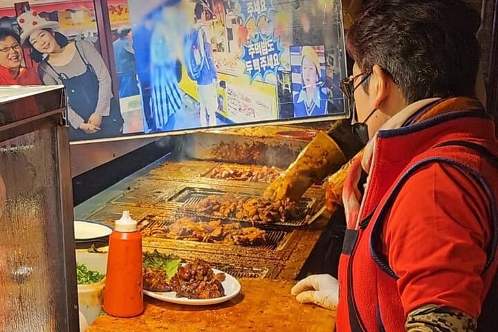 Seoul After Dark: Hidden Bars, Local Bites & Fortress Path Night Tour photo 6