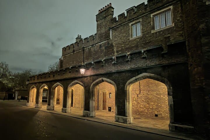 Royal Westminster by Night: After-Dark Walking Tour of London’s Icons photo 6