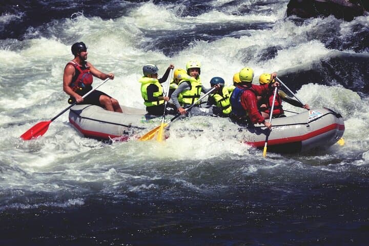 Private Rafting on the Minho River: Border-Running Rapids and Scenic Descents photo 4