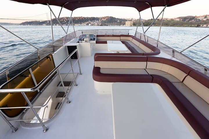 Half-Day Bosphorus Cruise & Kanlica Stopover — Morning and Afternoon Yacht Tour in Istanbul photo 5