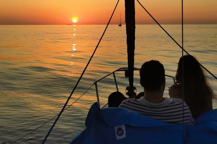 Romantic Douro River Cruise: Champagne & Sunset from Afurada Marina photo 2