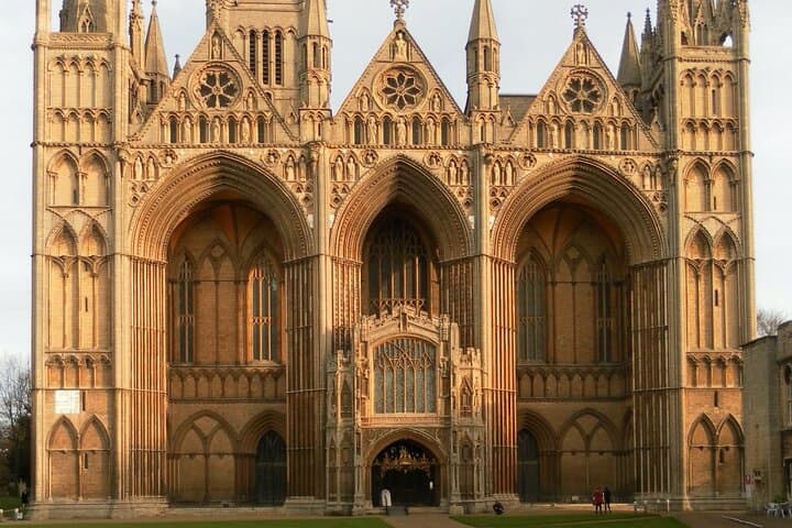 Peterborough Cathedral to Crowland Abbey: A Private Walking Tour of Cathedral, Guildhall & Trinity Bridge