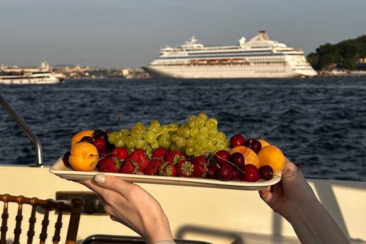 Bosphorus Yacht Cruise from Karaköy — 2-Hour Small-Group Sunset or Day Tour photo 5