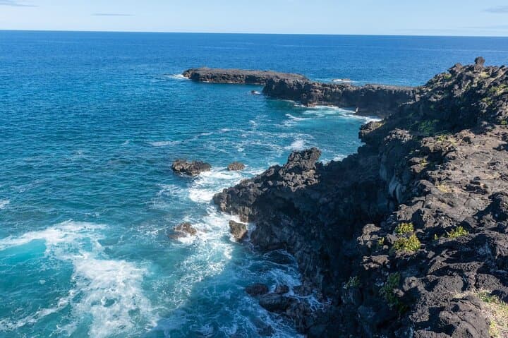 Exploring Rapa Nui's Untamed Northern Coast: A Trekker's Guide photo 6