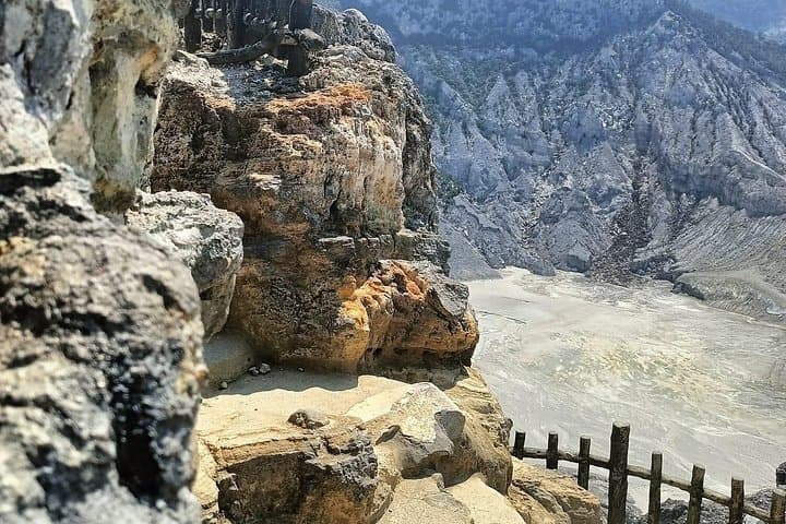 Tangkuban Perahu and Domas Crater Day Trip from Jakarta: Hot Stones, Boiled Eggs & Tea-Field Views