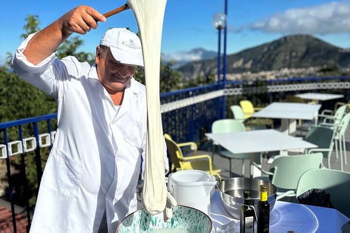 Hands-On Mozzarella Class & Limoncello Tasting on the Sorrento Coast