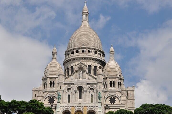 Explore Le Marais: Guided Walking Tour Through Paris’s Historic Quarter photo 3