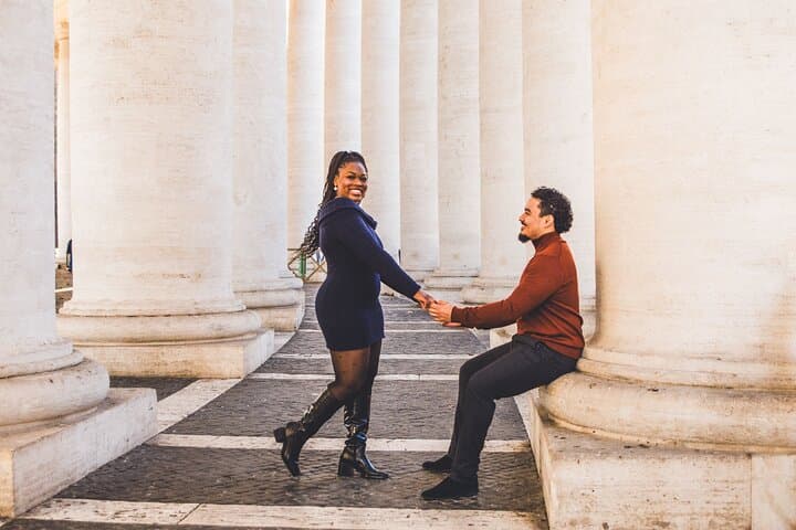 Romantic Couples Photoshoot in Rome: Private 45-Minute Landmark Session photo 5