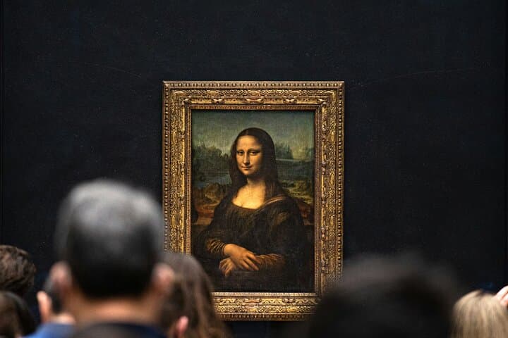 Mona Lisa & Treasures: Small-Group Louvre Highlights Tour (2 hrs) photo 2