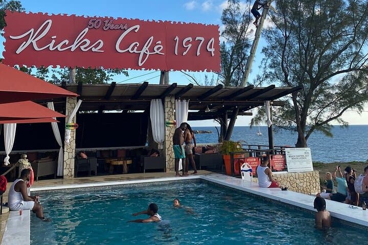 Negril Party Boat & Rick's Café Private Tour from Montego Bay photo 3