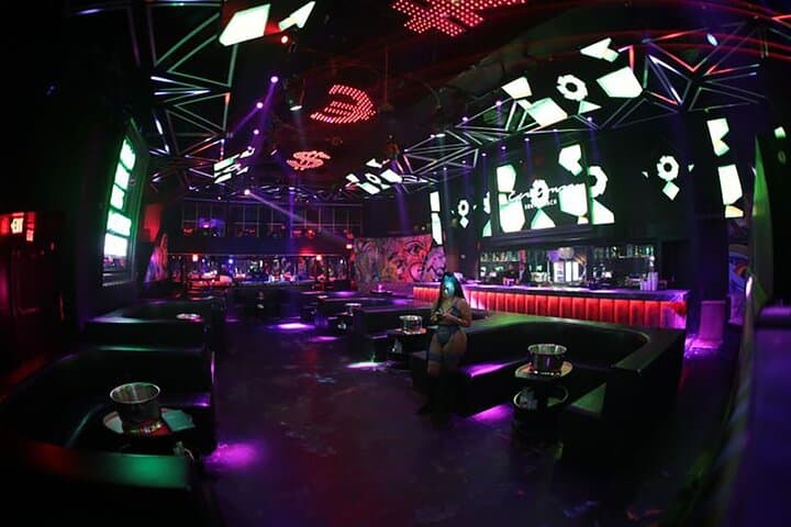 Miami VIP Nightclub Experience: Rooftop Pre-Party & E11EVEN VIP Entry photo 4