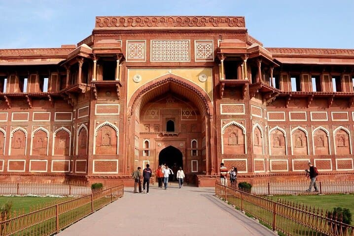 8-Day Rajasthan Loop: Delhi to Udaipur — Taj, Forts & Desert Highlights photo 5