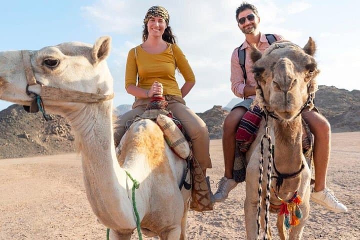 Hurghada to Cairo Day Trip by Flight — Pyramids, Egyptian Museum & Khan el-Khalili