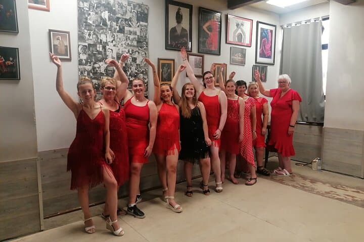 Valencia Latin Dance and Salsa Class — Learn Salsa, Bachata & Merengue in 1 Hour