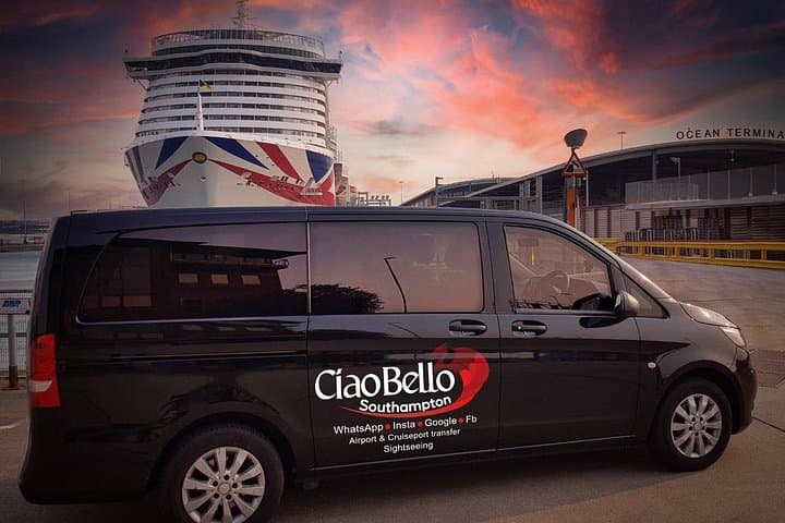 Southampton to London Transfers via Famous Attractions — Private Car with Sightseeing Stops
