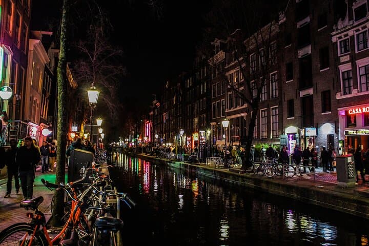 Self-Guided Red Light District GPS Walking Tour — Amsterdam App Scavenger Hunt photo 6