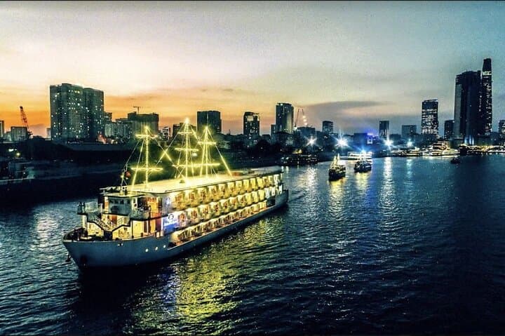 Saigon River Dinner Cruise with Live Music — Ho Chi Minh Night Cruise & Buffet