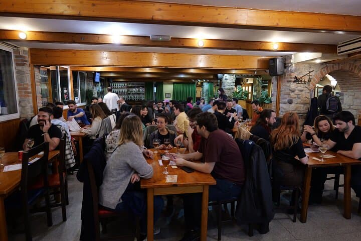 Barcelona Pub Quiz Night: 2-Hour Shared Trivia Experience at Pasa Tapas