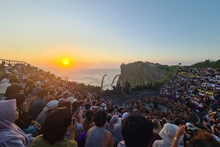Sunset at Uluwatu: Kecak Dance, Cliff Temple & Jimbaran Beach Dinner