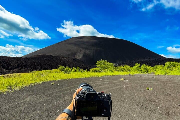 Cerro Negro Volcano Boarding: Half-Day Adventure from León photo 4