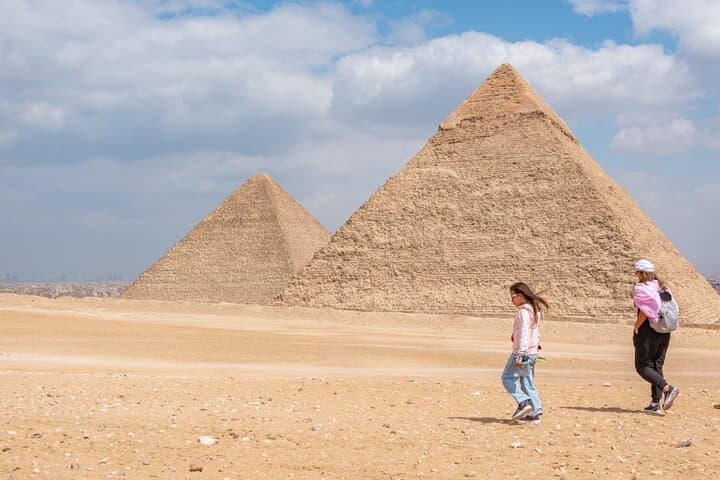 El Sokhna to Giza: Private Day Tour to the Pyramids, Citadel & Khan el-Khalili photo 2