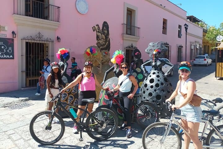 Oaxaca Urban Art Bicycle Tour: Ride Through Murals, Markets & History photo 5