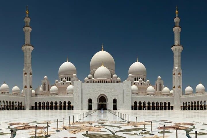 Abu Dhabi in a Day: Sheikh Zayed, Corniche & Ferrari World Photo Stops photo 2