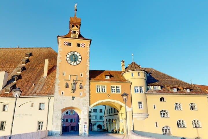 Regensburg Scavenger Hunt: Self-Guided Walking Tour of Old Town photo 3