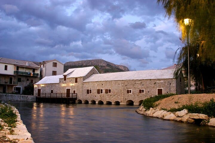 Gourmet E‑Bike Ride to Jadro River Trout Farm — Solin Food & Wine Tour photo 2