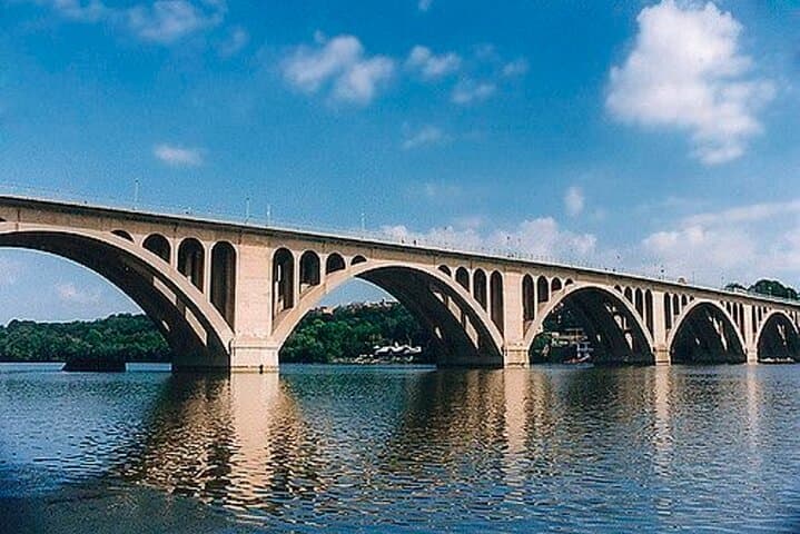 Georgetown Street Food Tour: A Local's Guide to D.C.'s Historic Eats photo 6