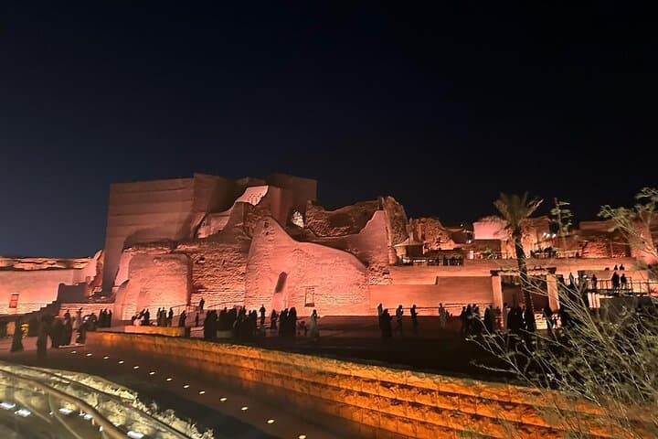 From Masmak to Diriyah: Half-Day Historical Tour of Riyadh