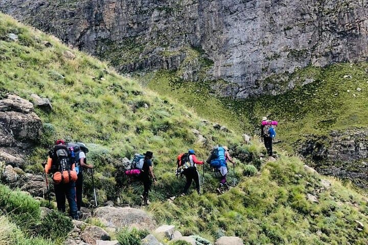 Conquer Mafadi: 4-Day Drakensberg Peak Hike & Camp in Injasuthi