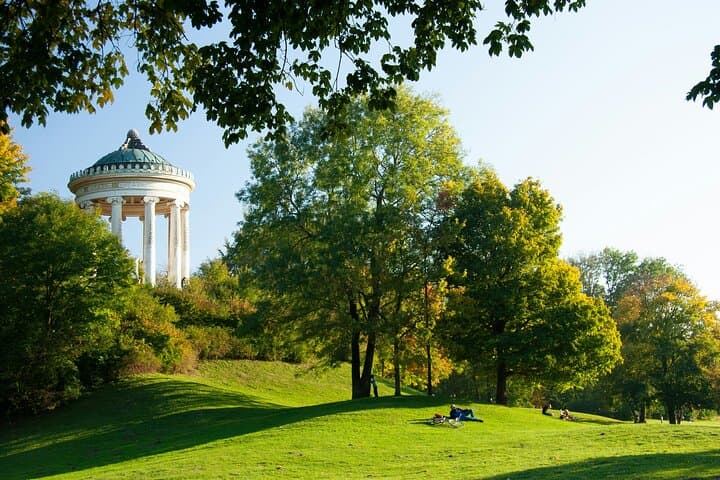 Munich Running Tour: 6–15 km City Run with Insider Tips photo 6