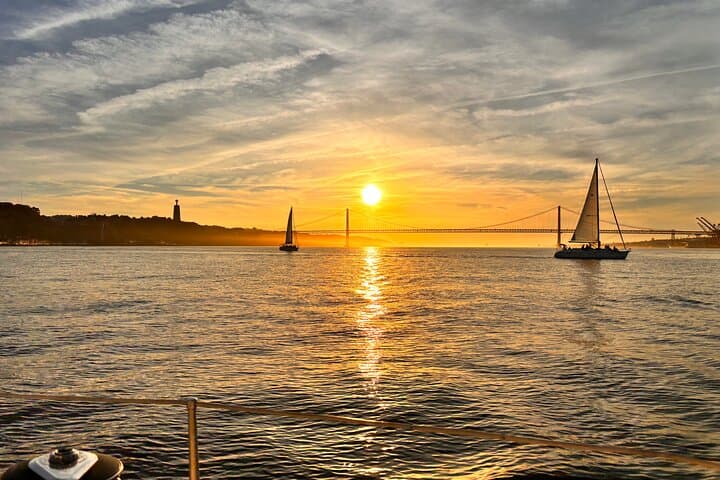 Private Lisbon Sailing Tour: 2-Hour Daytime, Sunset & Night Cruises on the Tagus photo 3