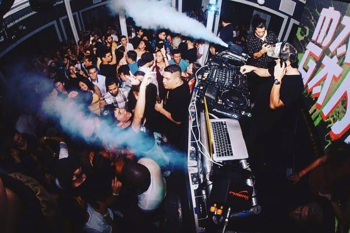 San José Nightlife Tour: Exclusive Party Ramble with Skip-the-Line Entry photo 1