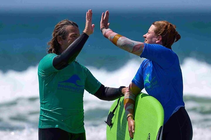 Learn to Surf in Costa da Caparica: 2-Hour Group Lesson with Certified Instructors photo 4
