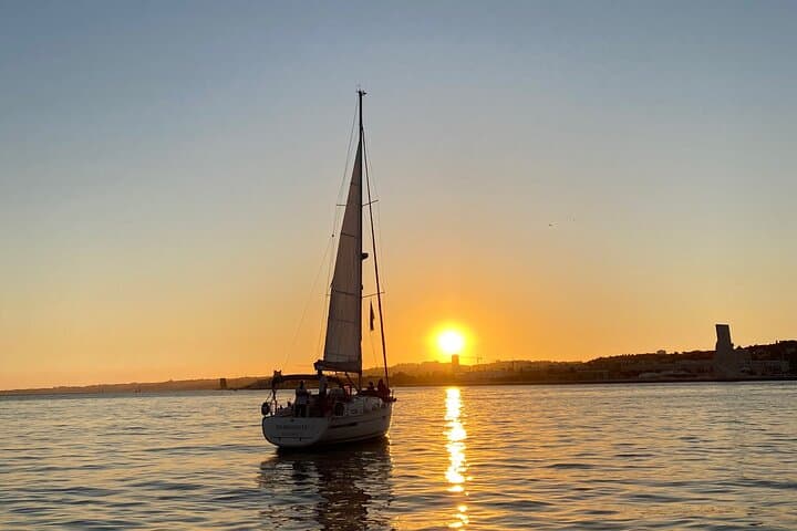 Lisbon Sunset Sailing on the Tagus: 2-Hour Small-Group Cruise with Drinks photo 3