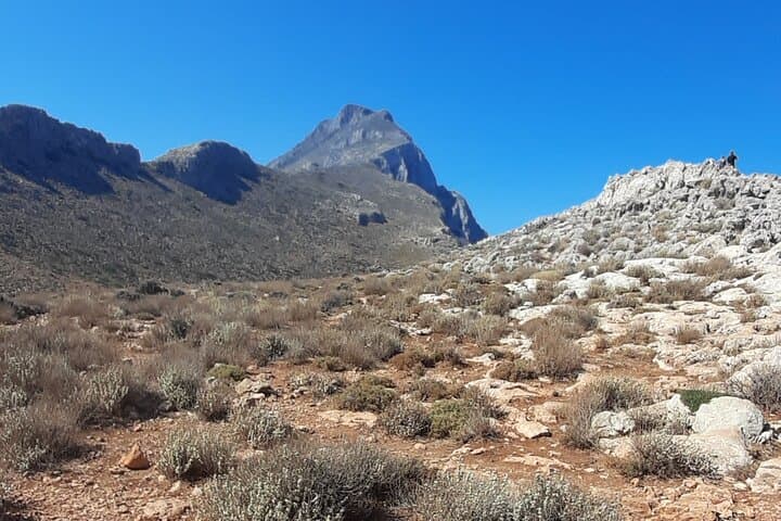 Balos Lagoon Private Jeep Tour with Lunch: Jeep, Hike and Lagoon Swim from Chania photo 4