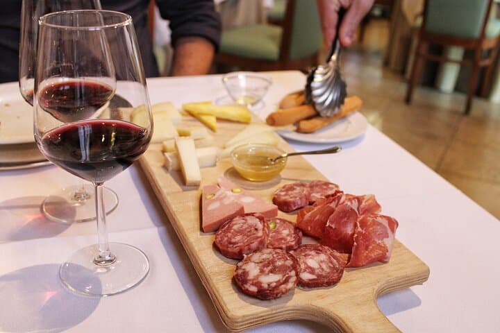 Castelbuono Private Winery Tour and Gourmet Sicilian Lunch
