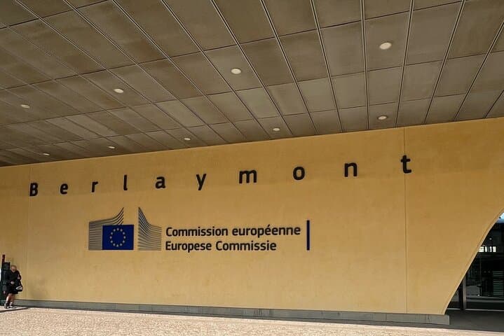 Interactive Brussels EU Quarter Scavenger Hunt — Self-Guided Walking Tour photo 5